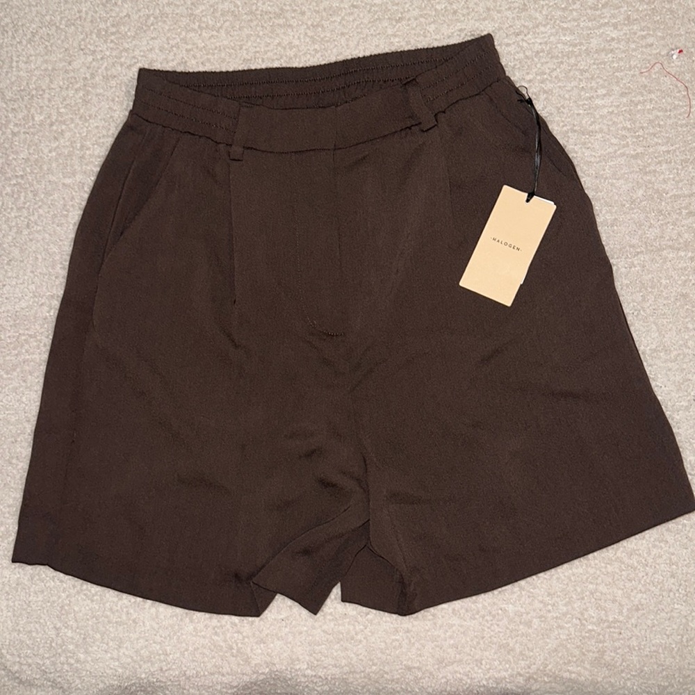 Halogen Dark Roast Elastic Back Drapey Shorts
